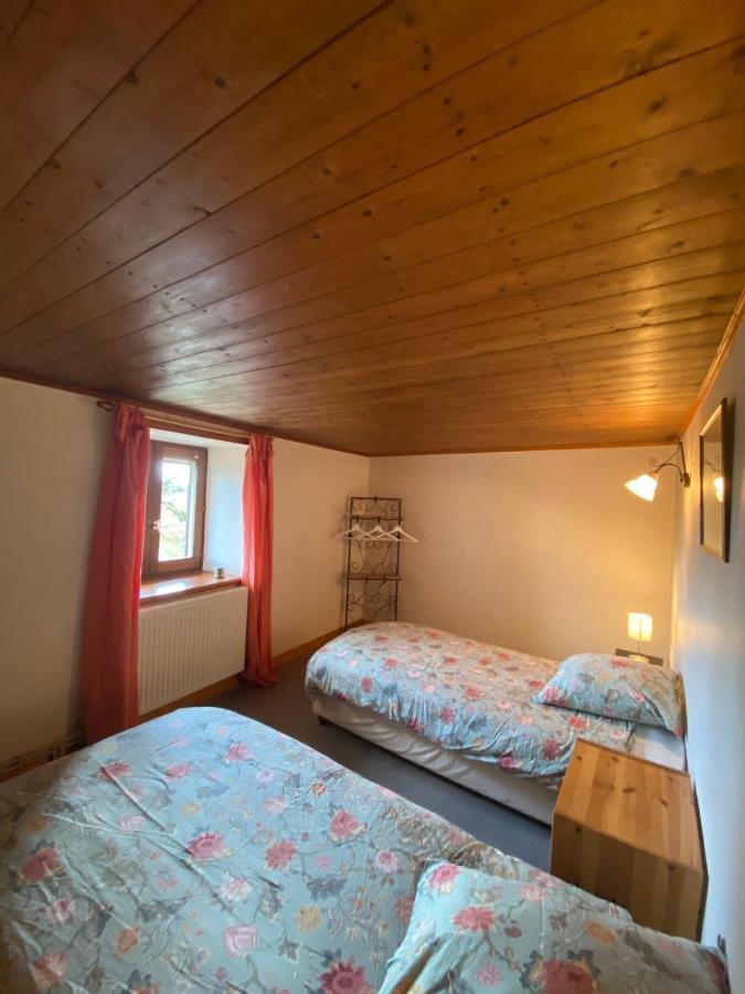 Philoufleur - Gite Restaure En Campagne Chaneins Exterior foto